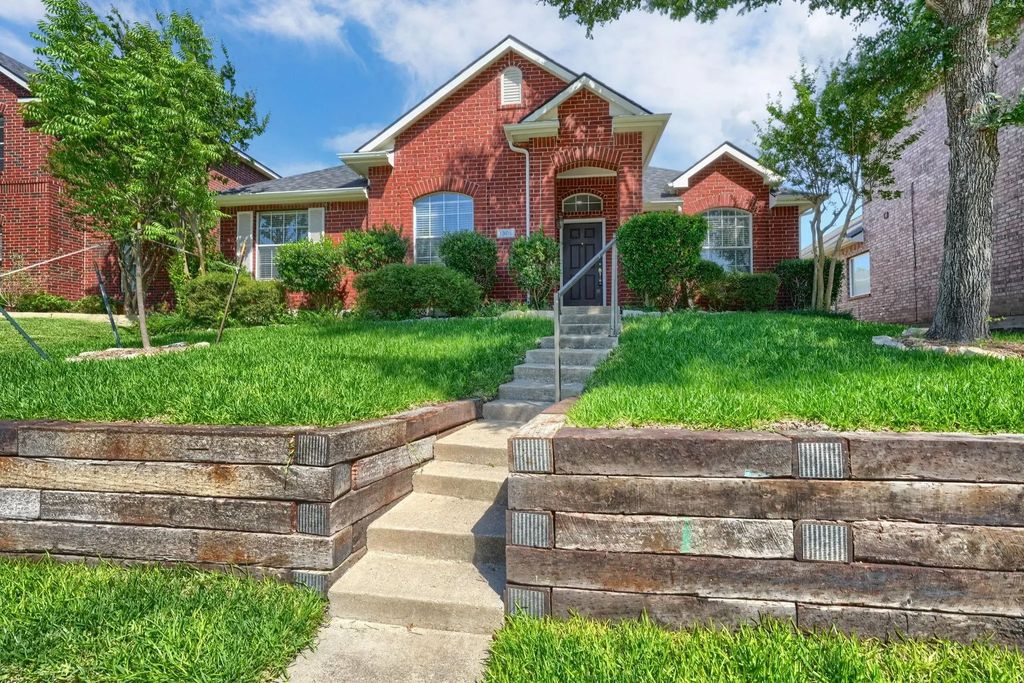 1305 Heather Brook Drive, Allen