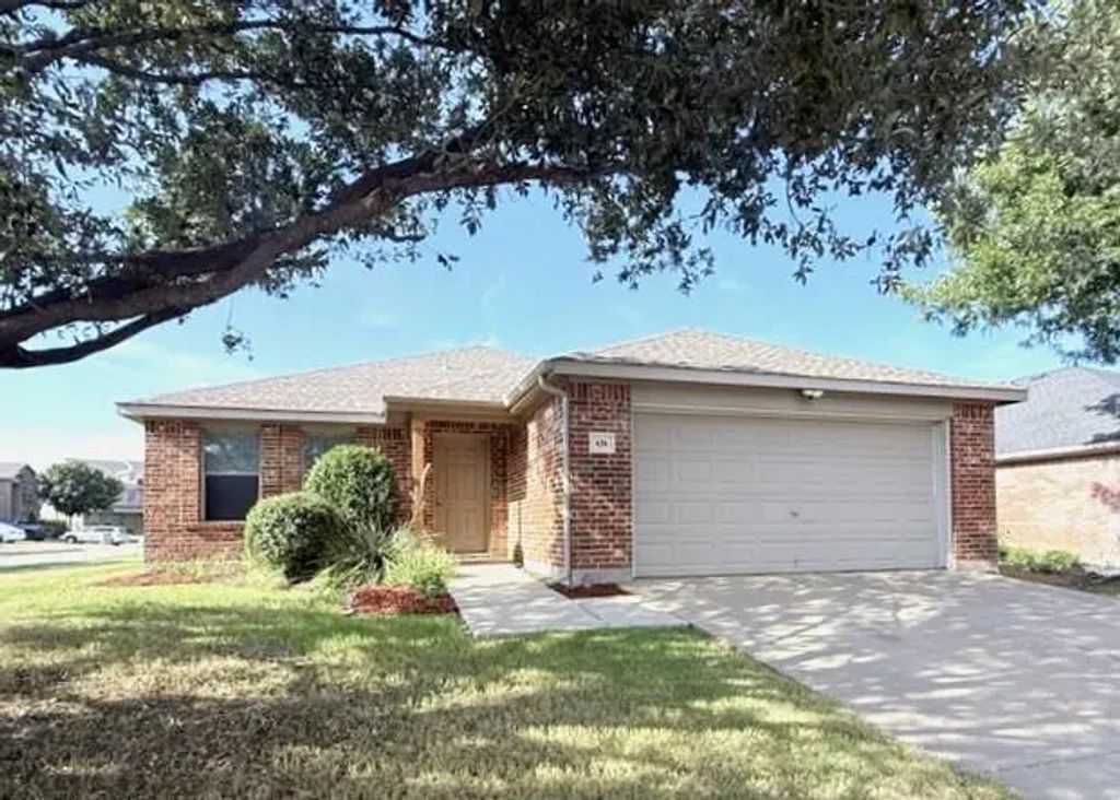 436 Emerald Creek Drive, Fort Worth