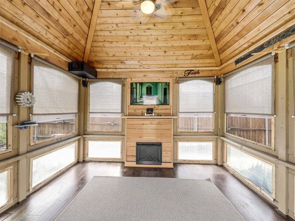 1317 Wheatear Drive, Little Elm