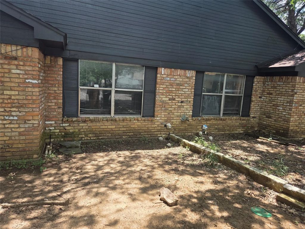 2419 Miguel Lane, Arlington