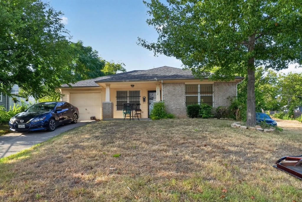 5532 Fernander Drive, Fort Worth