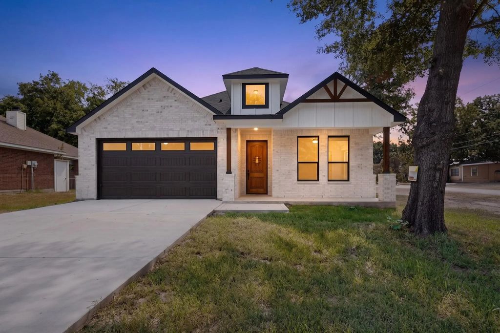 102 Redondo Drive, Gun Barrel City
