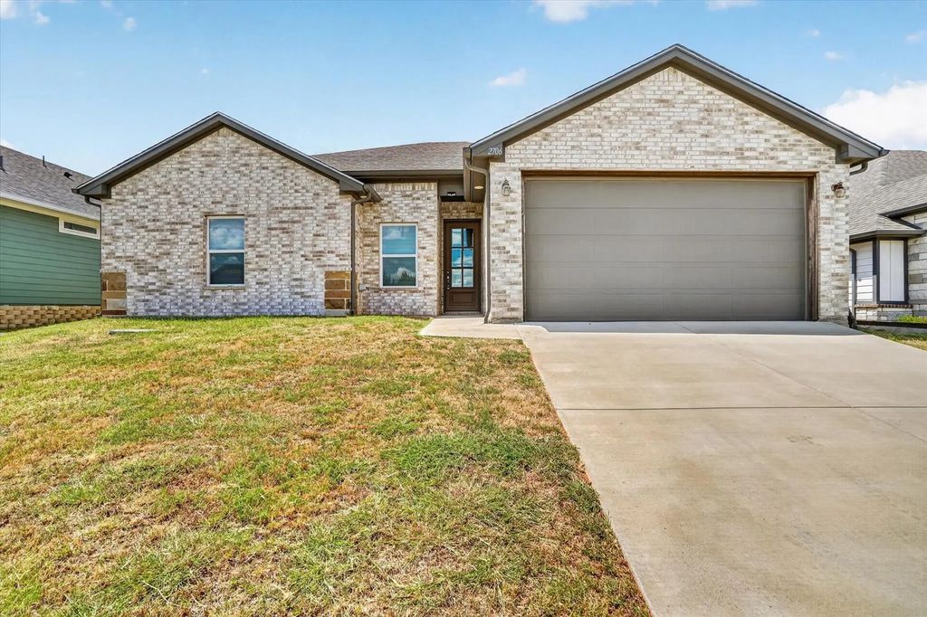 2706 San Gabriel Drive, Granbury