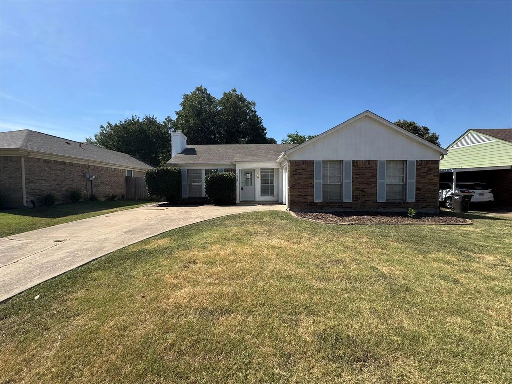 3808 Staghorn Circle S, Fort Worth