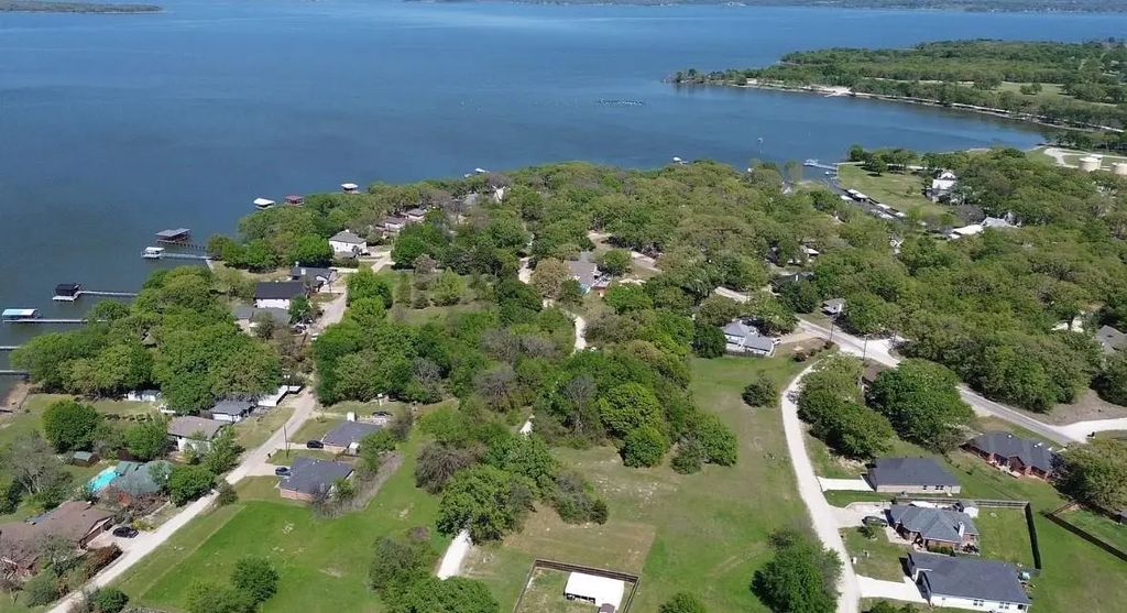 920 Woodland Drive, West Tawakoni