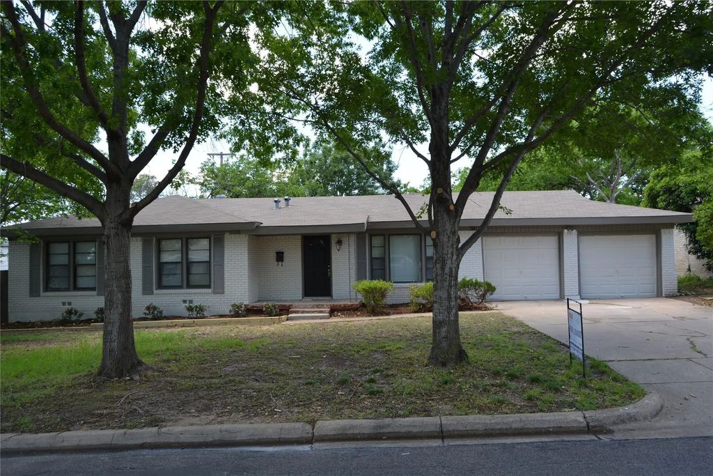 4117 Carma Drive, North Richland Hills