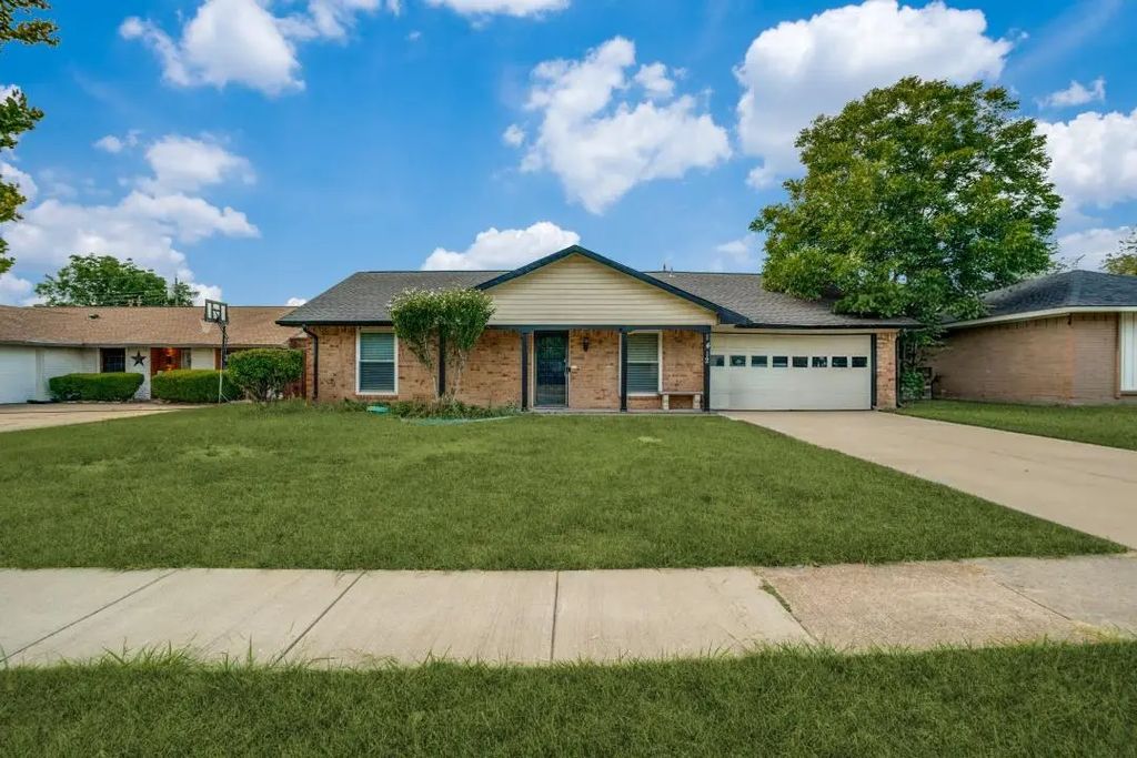 1412 E Park Boulevard, Plano