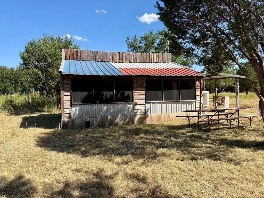 3931 County Road 607, Hamilton