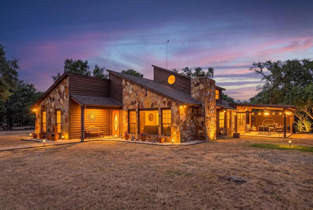 1438 Bend Of The Bosque Road, China Spring