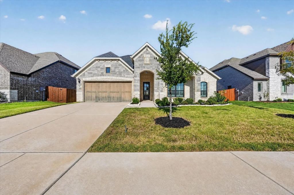 187 Honey Lane, Waxahachie