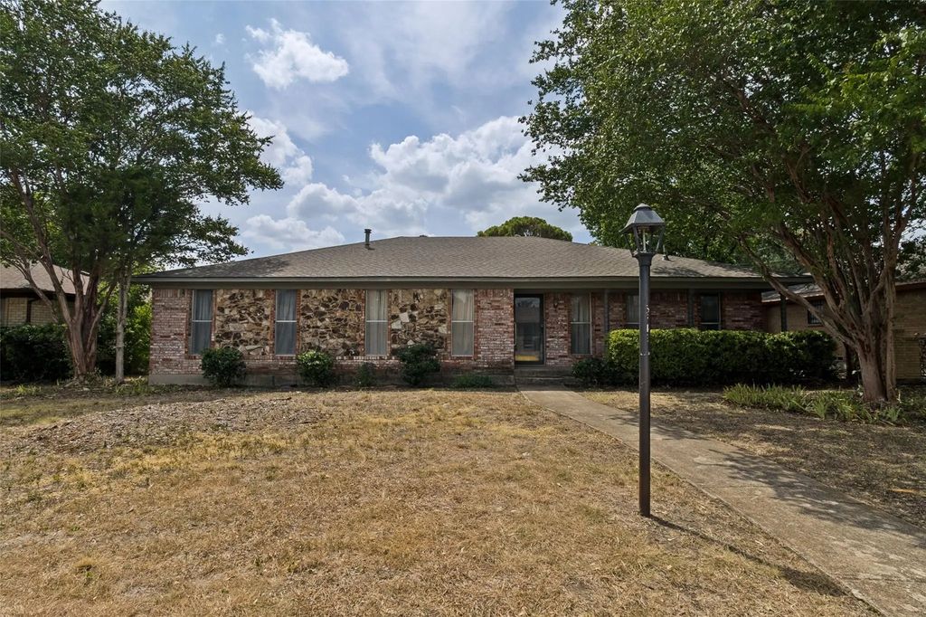 5842 Marview Lane, Dallas