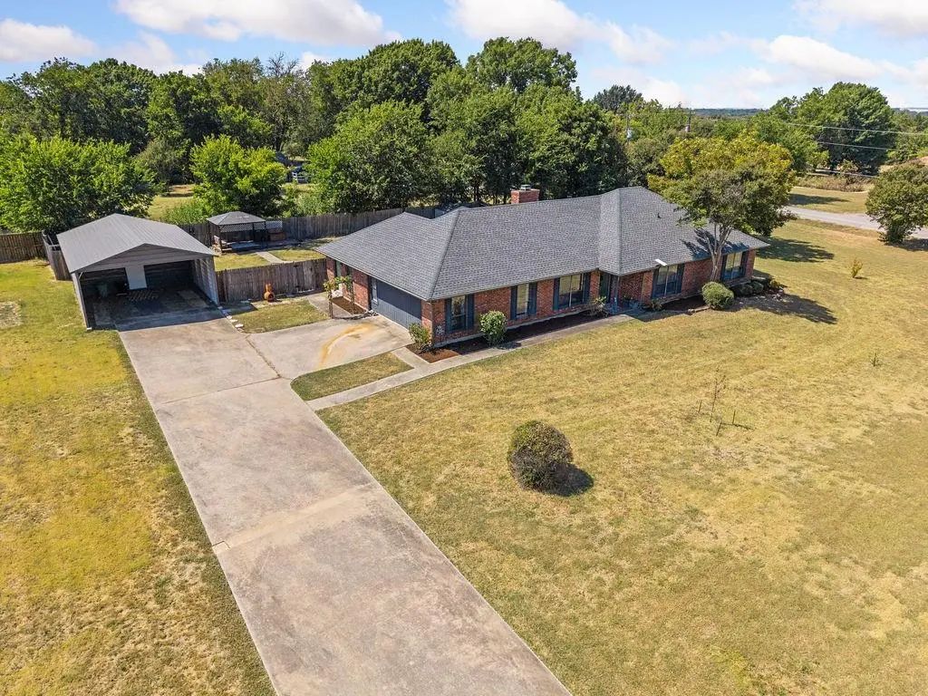 105 Cedar Ridge, Lowry Crossing