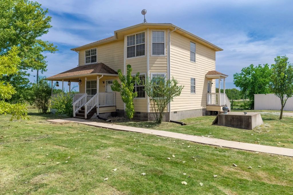 4059 County Road 2727, Caddo Mills