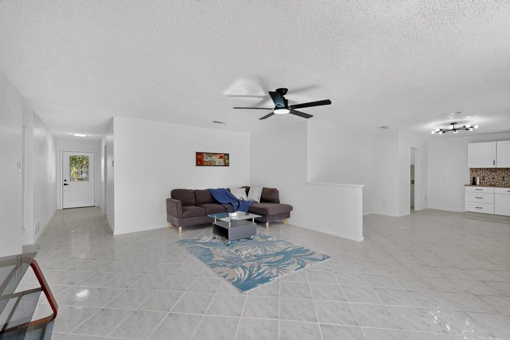 5451 Lubbock Avenue, Fort Worth