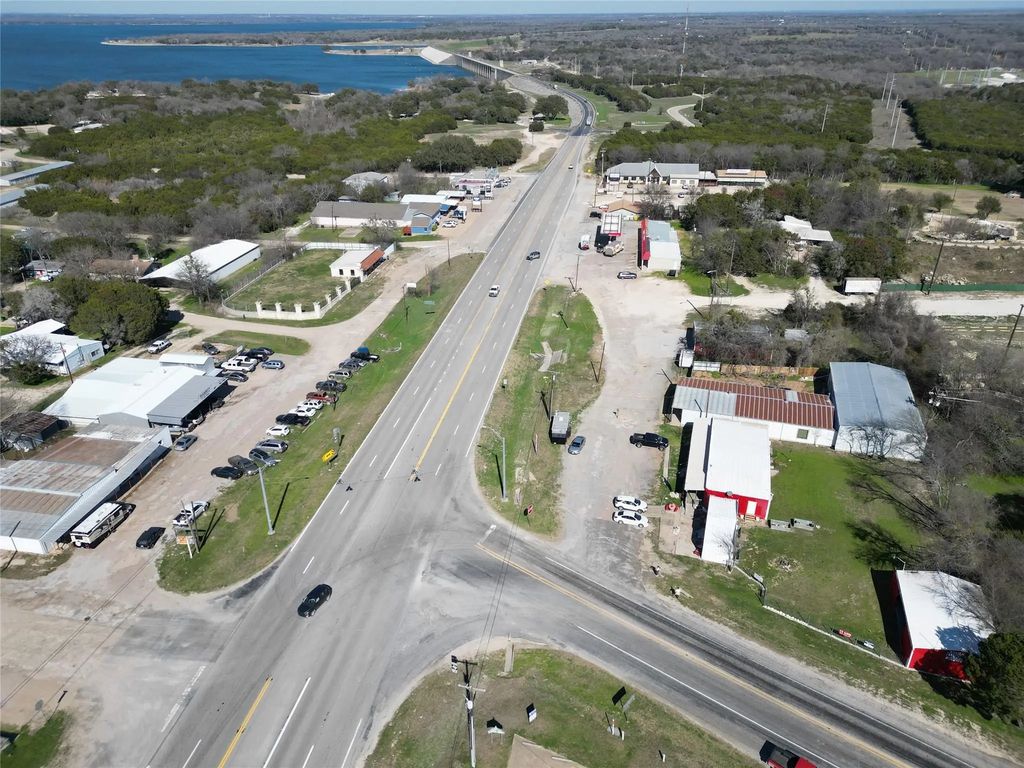 395 Highway 22, Clifton