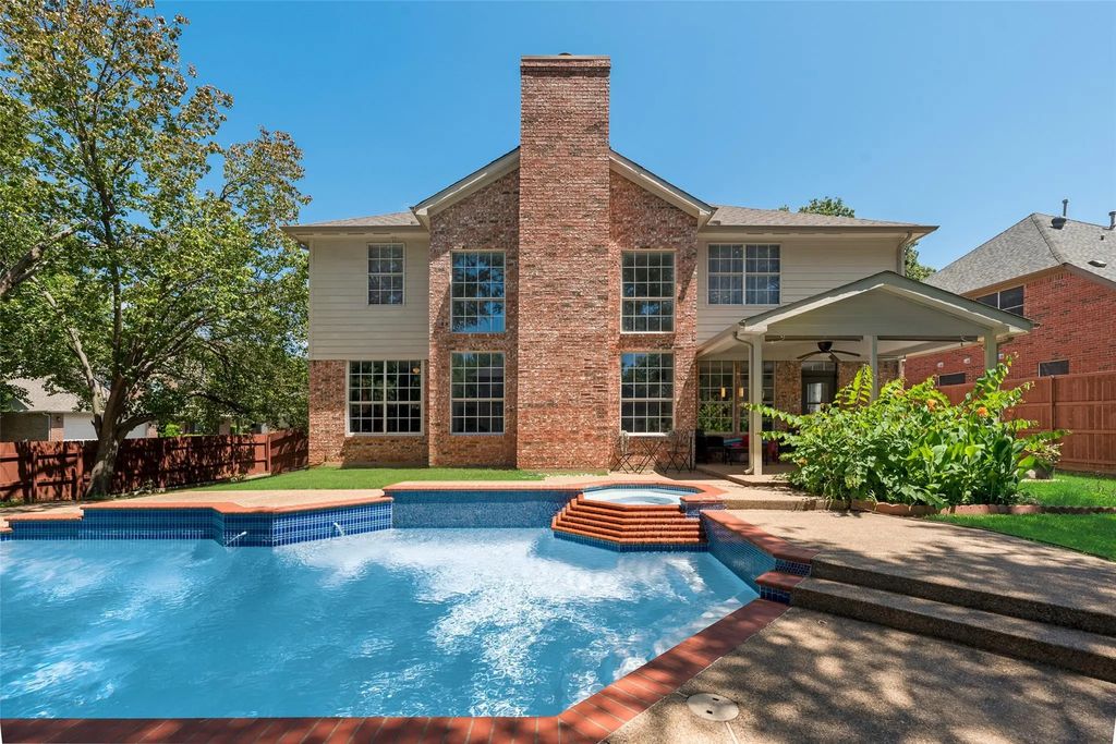 2525 Amber Lane, Flower Mound