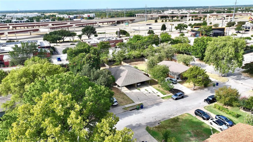 1505 Bellaire Drive, Grapevine