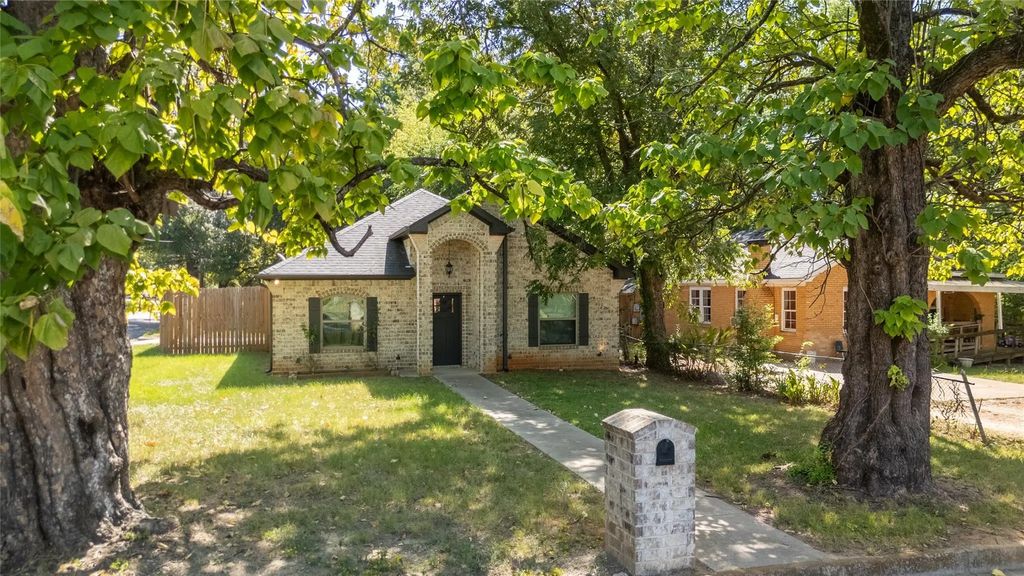 1315 N Ross Avenue, Tyler