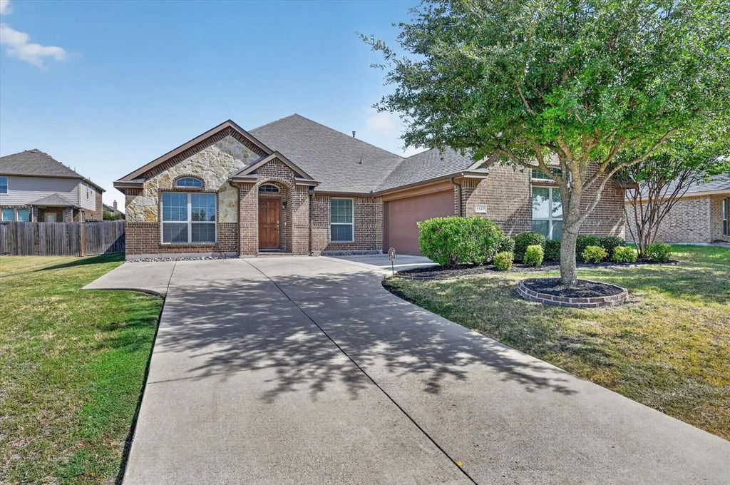 1107 Fairhaven Drive, Glenn Heights