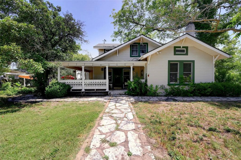 23351 Fm 150 W W, Driftwood