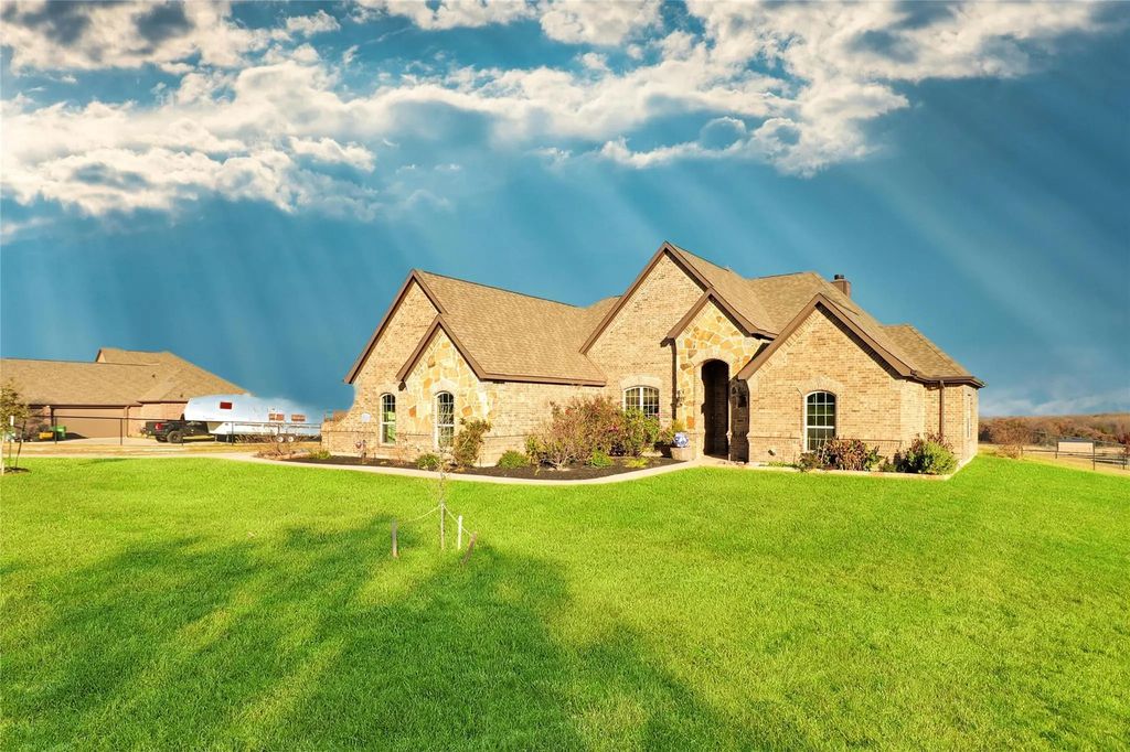 694 Jennings Lane, Azle
