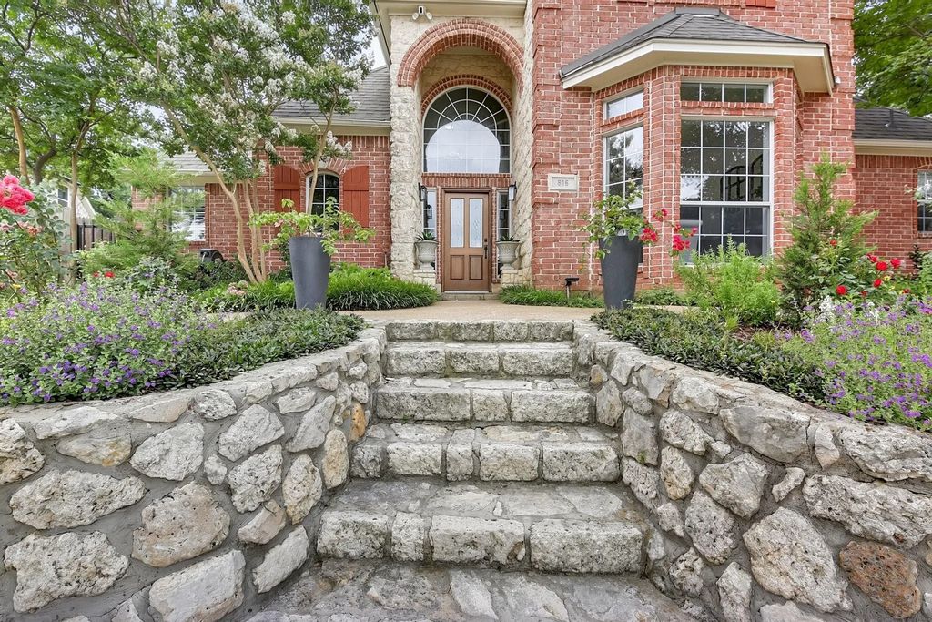 816 Lake View Court E, Crowley