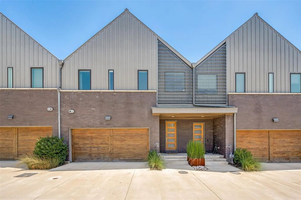 9118 Prado Lane, Dallas