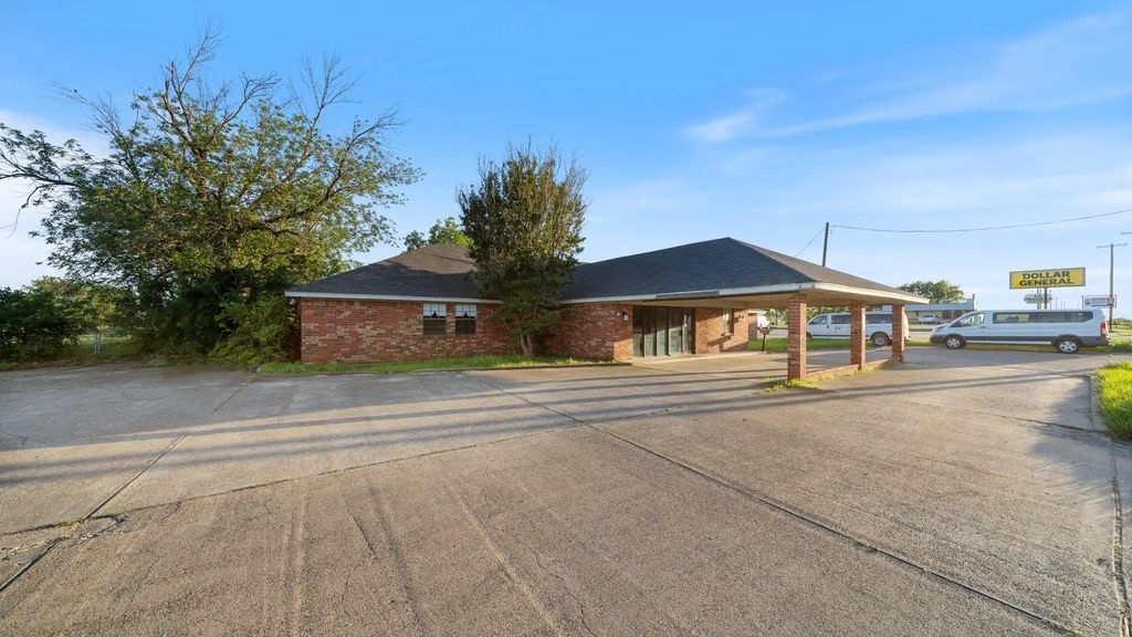 1409 W South Commerce Street, Wills Point