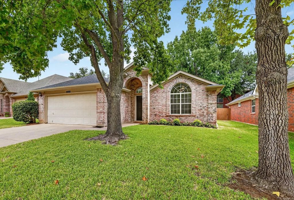 1868 Meyerwood Lane N, Flower Mound