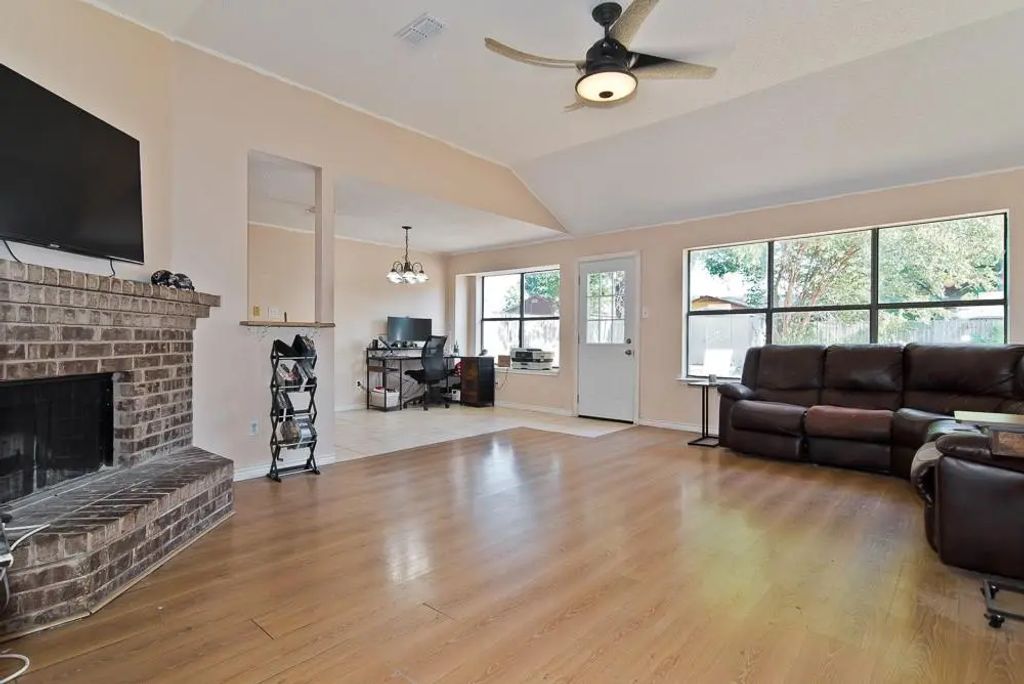 6545 Meadowlark Lane E, Watauga