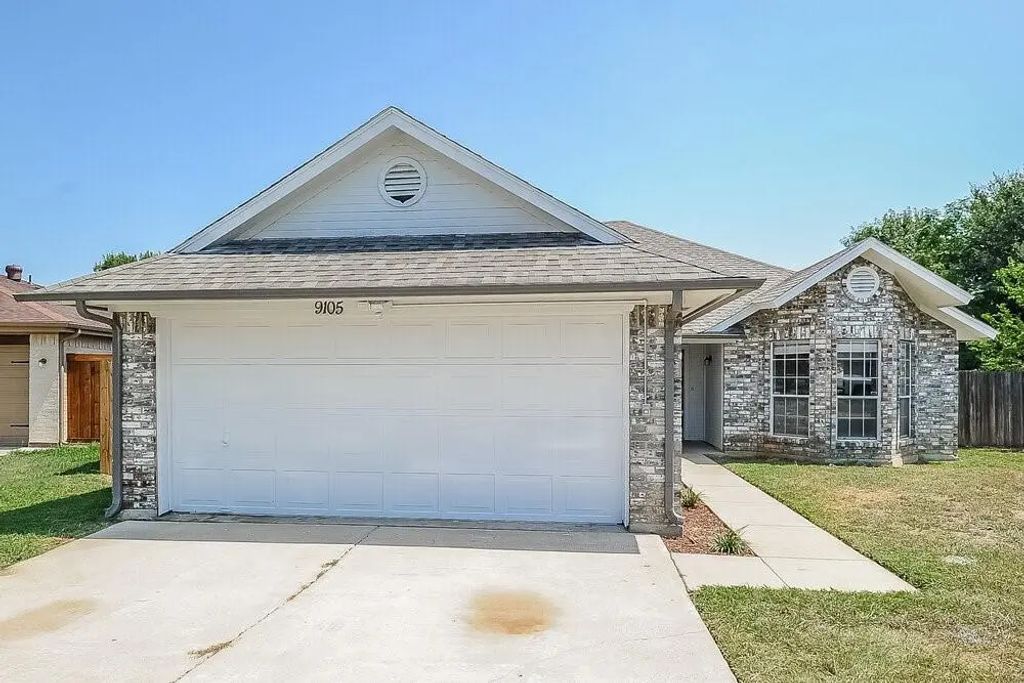 9105 Cranwell Court, Fort Worth