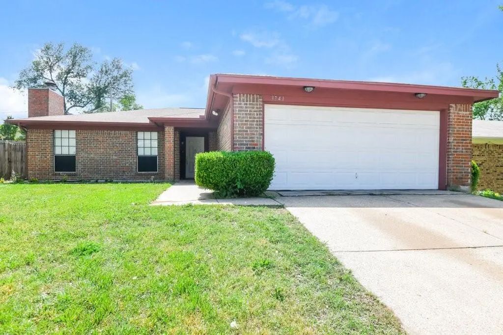 3741 Misty Meadow Drive, Fort Worth