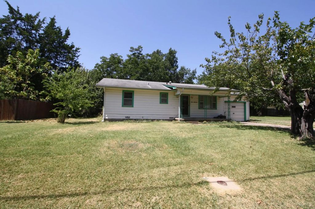 306 S Austin Street, Wolfe City