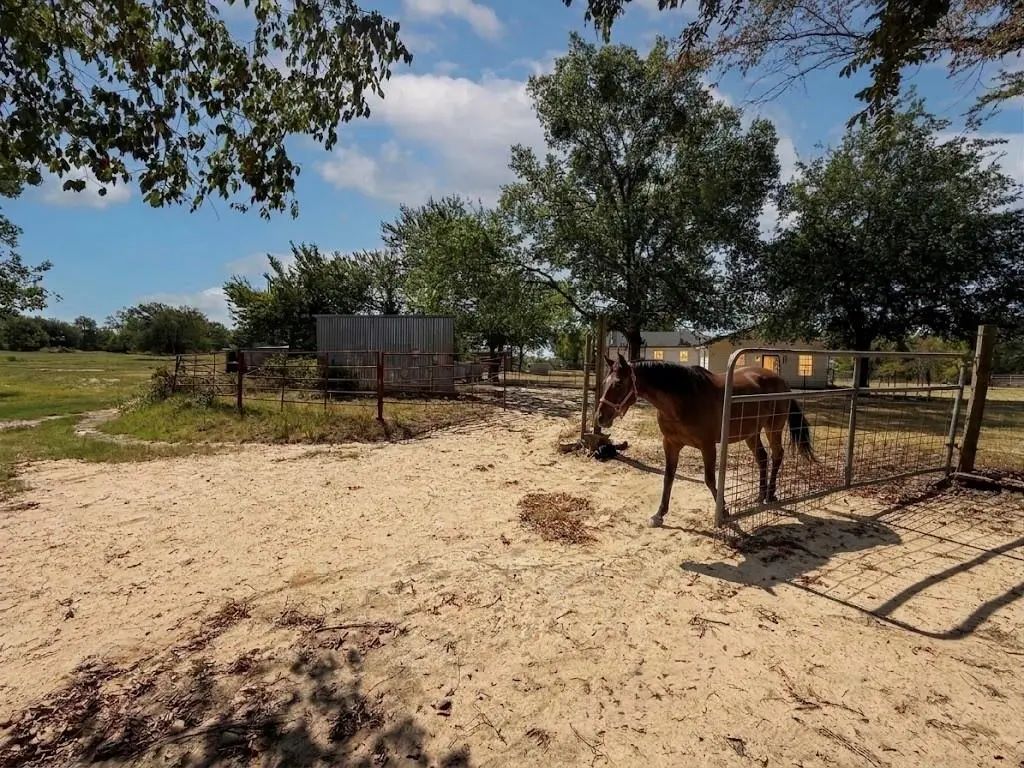 32951 Fm 47, Mabank