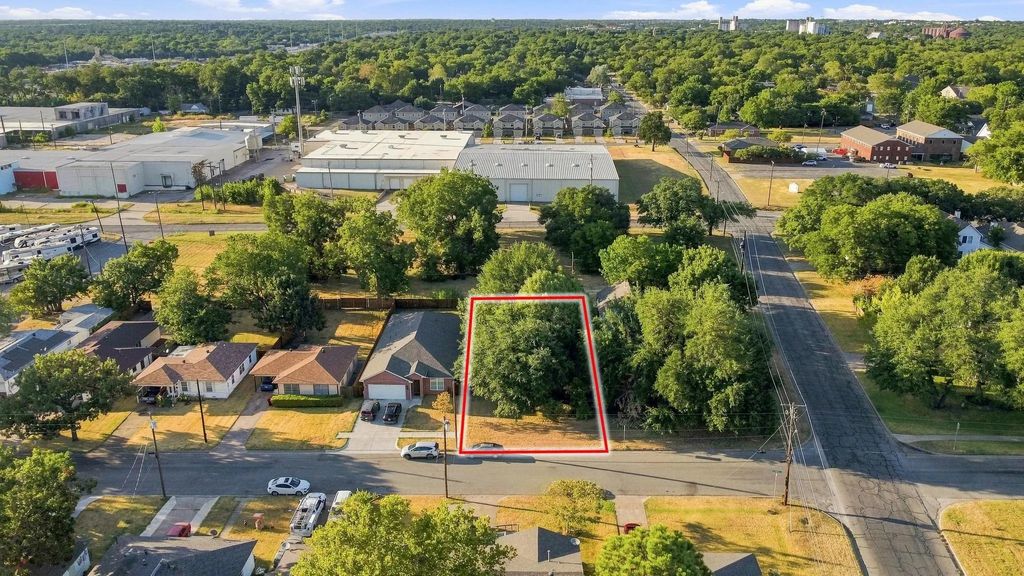 203 W Wilson Avenue, Sherman