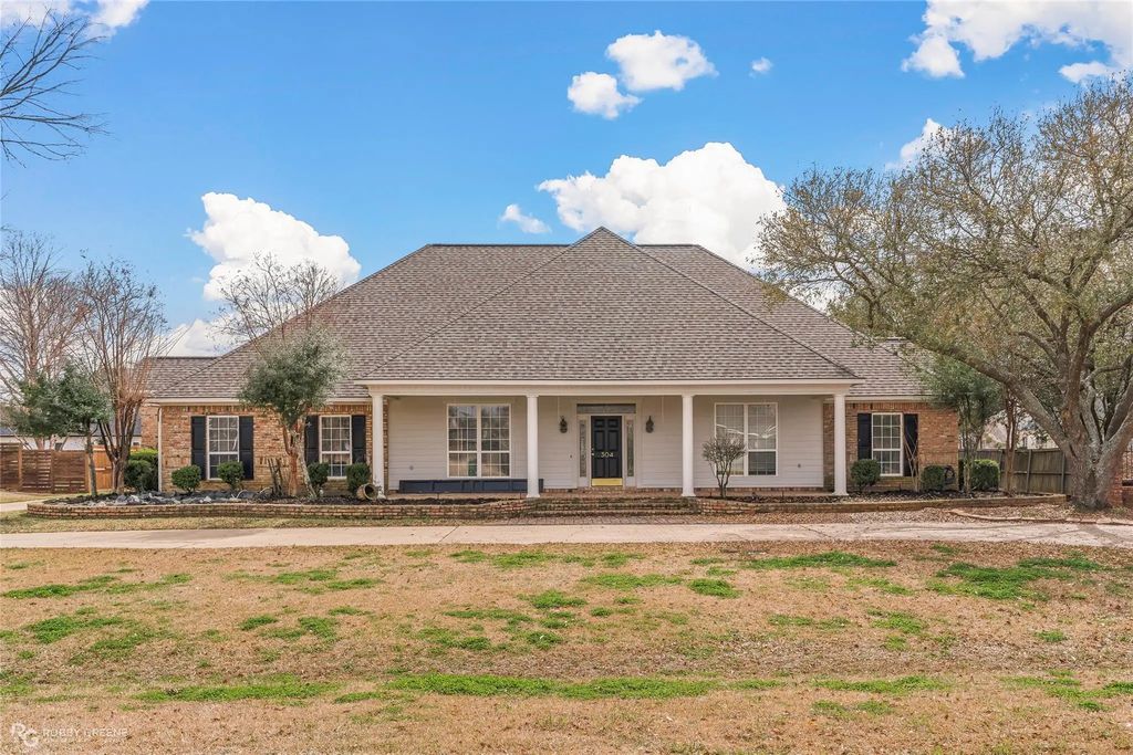 304 Tealwood Drive, Bossier City