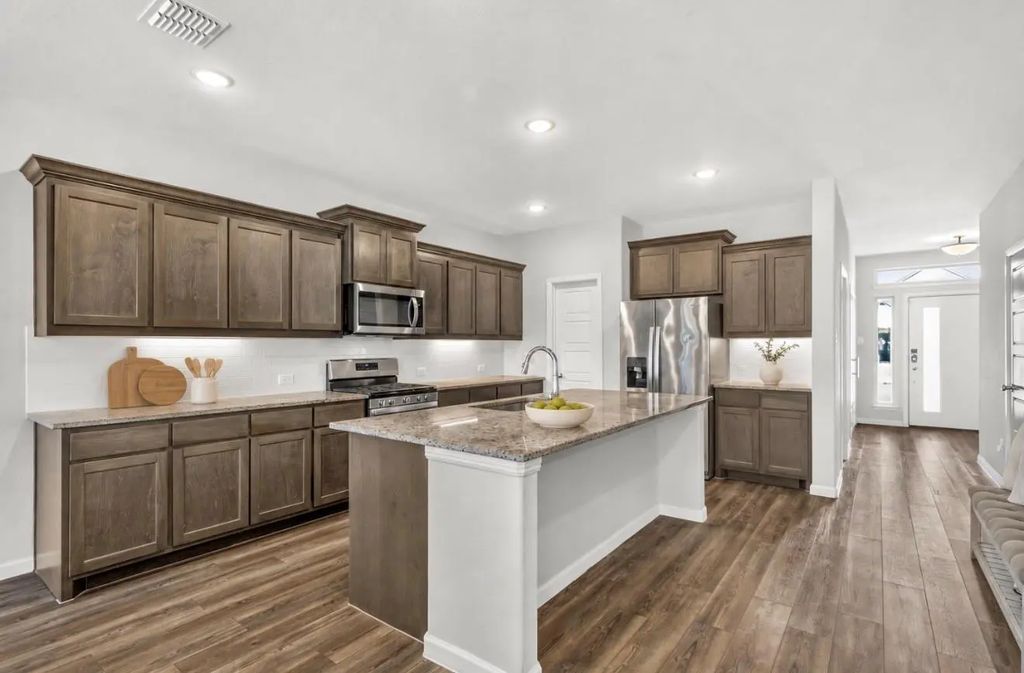 628 Hidden Cove Drive, Princeton