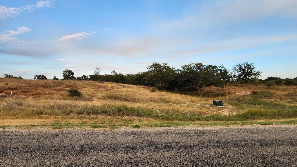 1080 Gonzollas Road, Springtown
