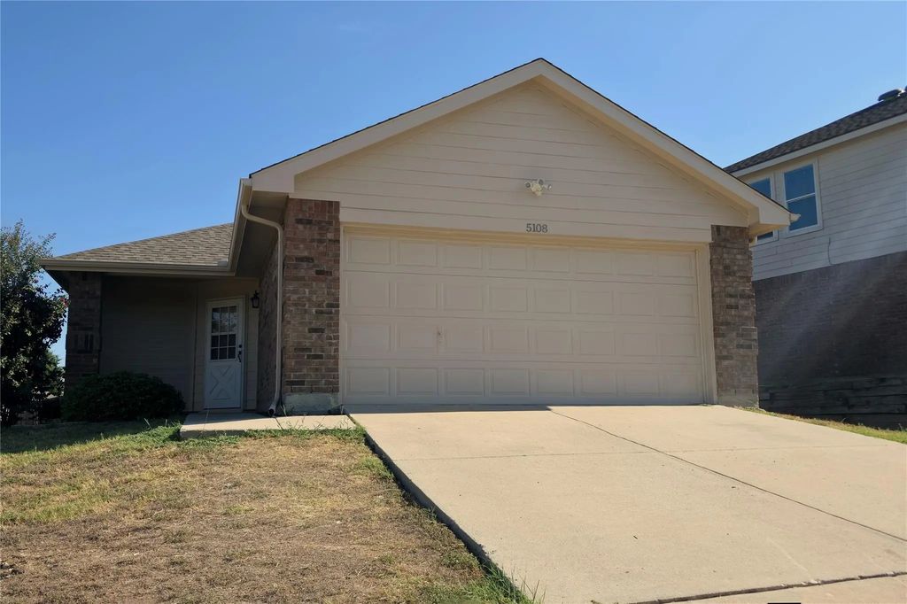 5108 Waterford Drive, Fort Worth