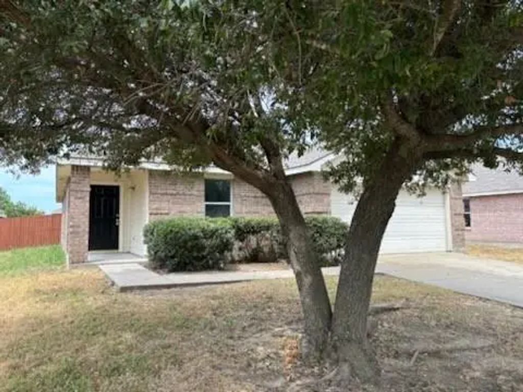 2601 Mitchell Lane, Anna