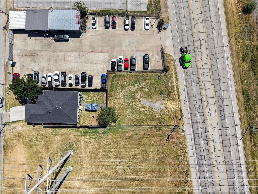2126 W Main Street, Grand Prairie