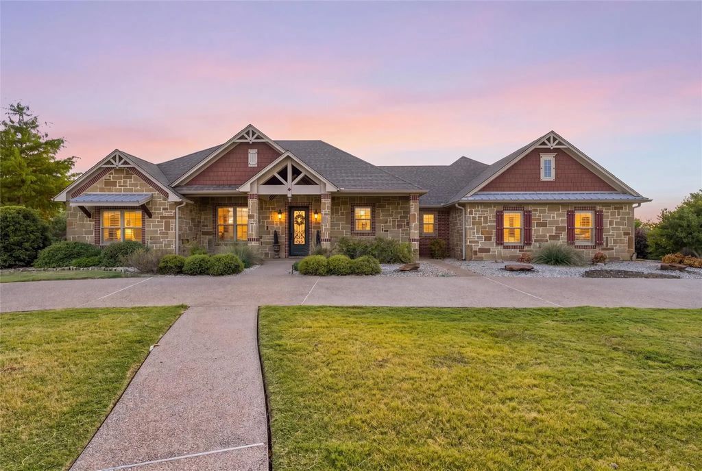 100 Deer Creek Drive, Waco