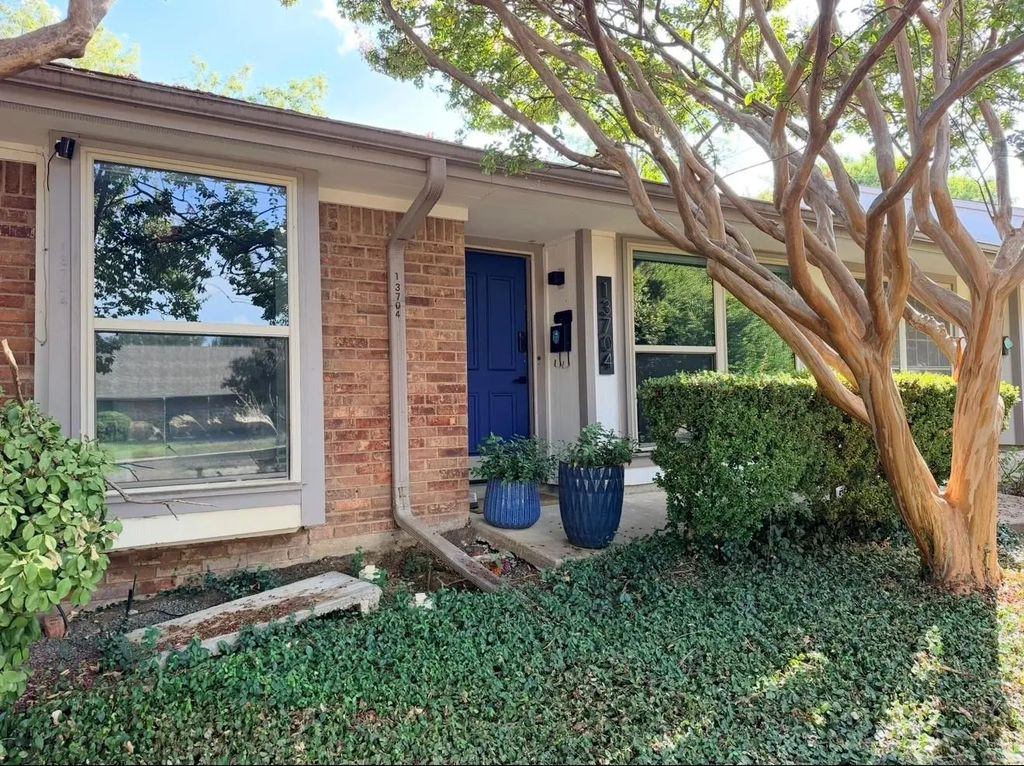 13704 Flagstone Lane, Dallas