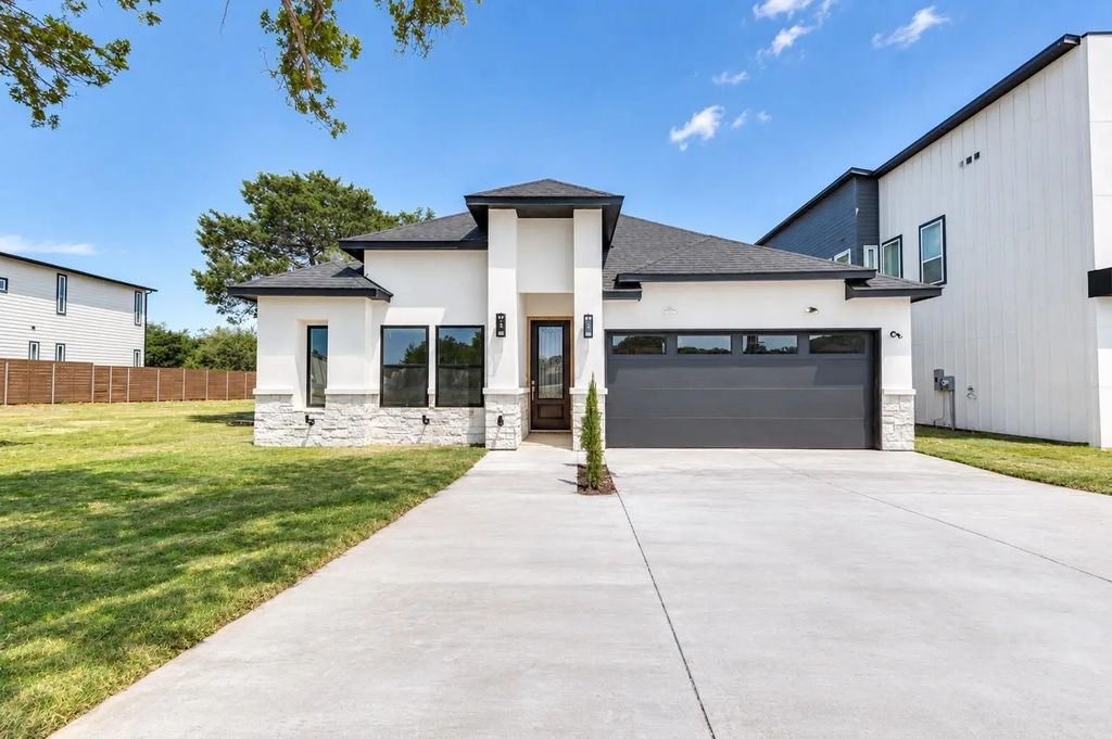 3913 Blue Ridge Boulevard, Dallas