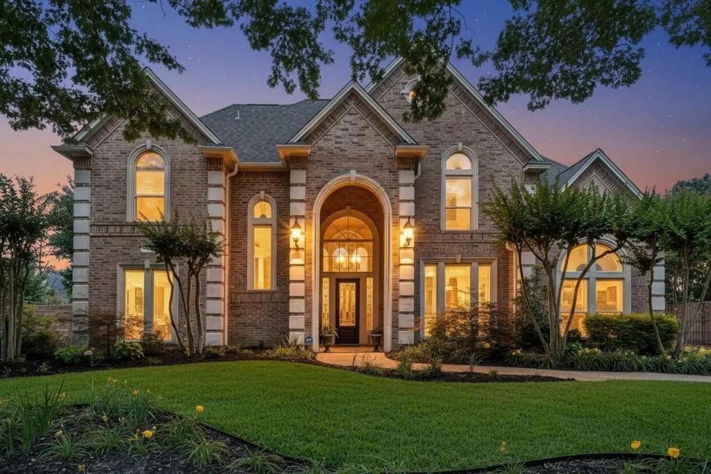 215 Bent Creek Court, Southlake
