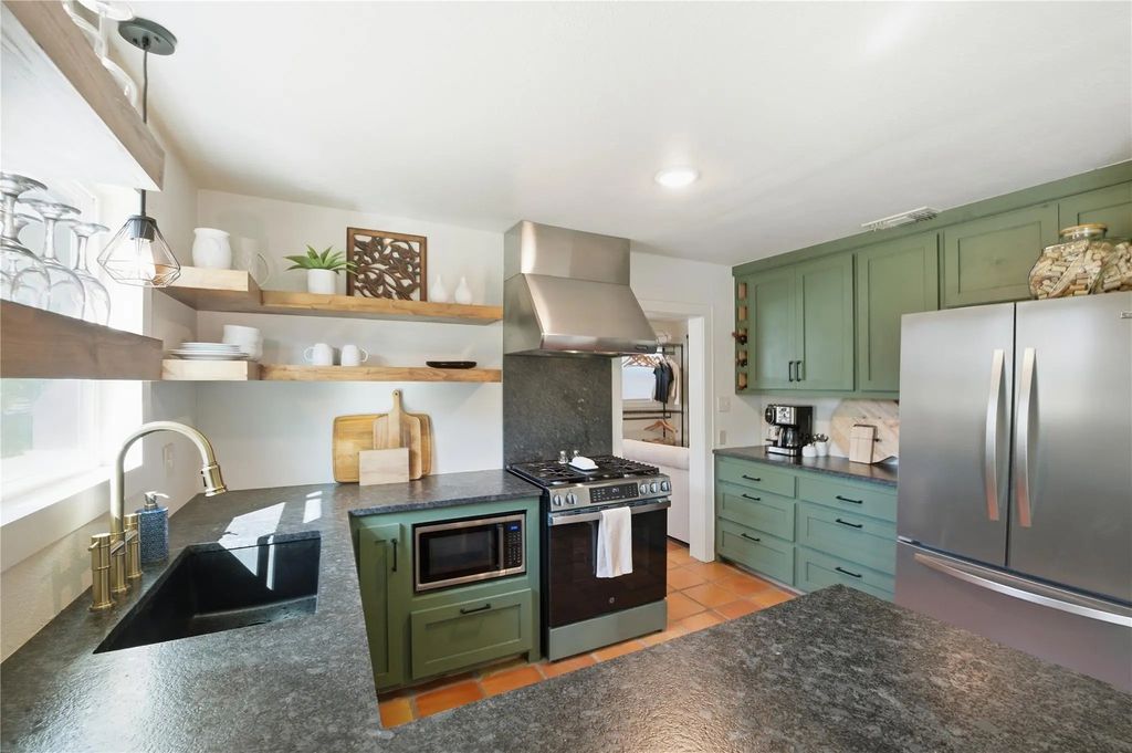 504 Fannin Street, Millsap