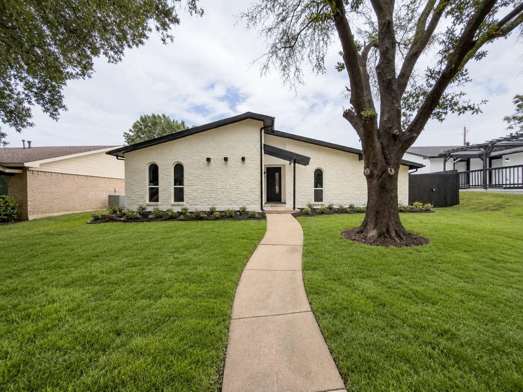 3406 Country Club Drive, Grand Prairie