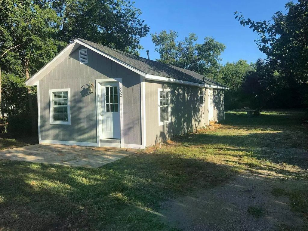 352 E Archer Street, Jacksboro