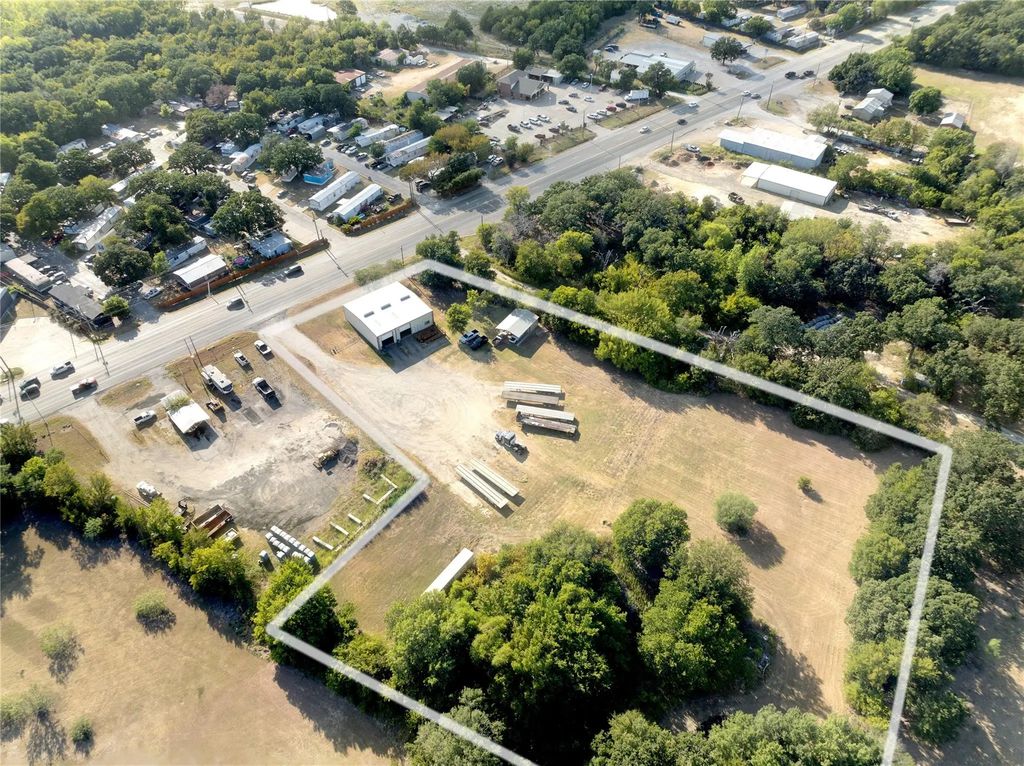 2905 N Business 45, Corsicana
