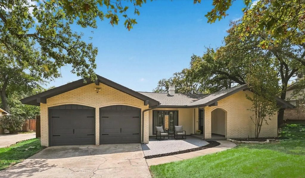 206 Lake Vista W, Highland Village